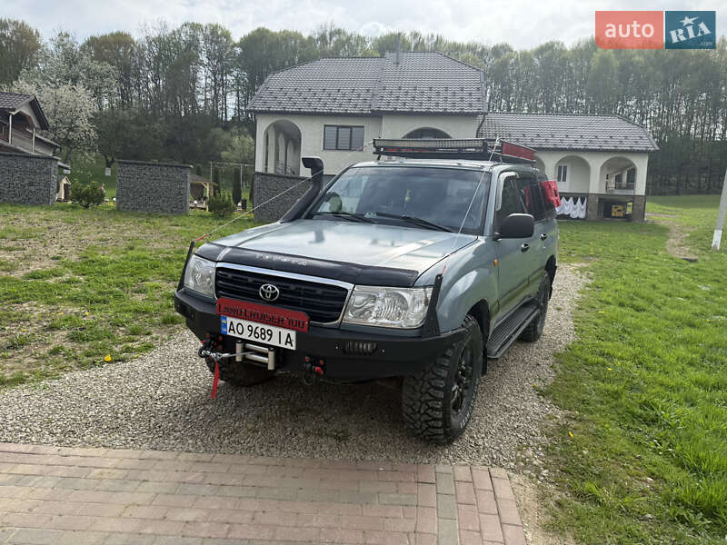 Toyota Land cruiser (2004)