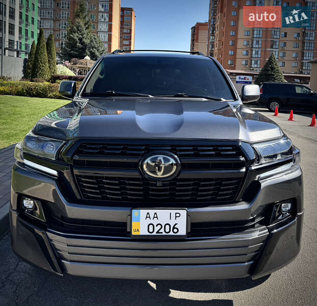 Toyota Land cruiser (2008)