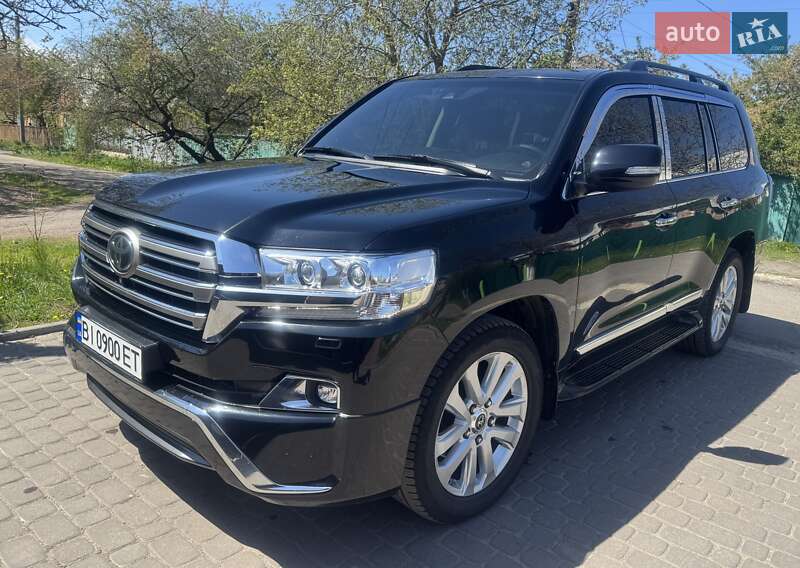 Toyota Land cruiser (2016)
