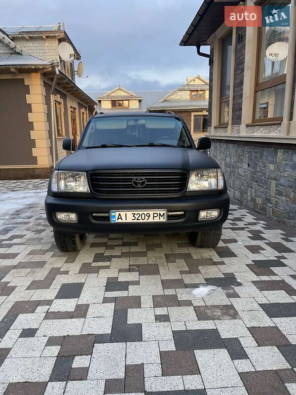 Toyota Land cruiser (2001)