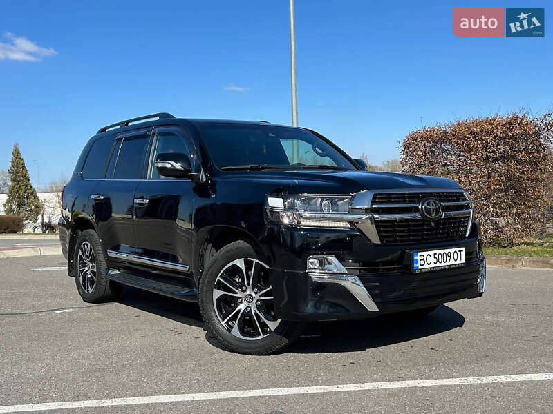 Toyota Land cruiser (2020)