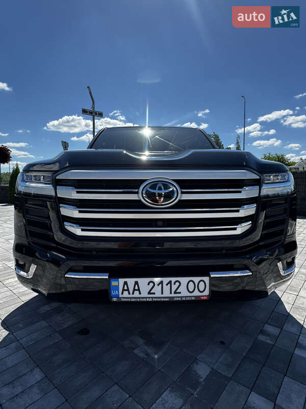 Toyota Land cruiser (2023)