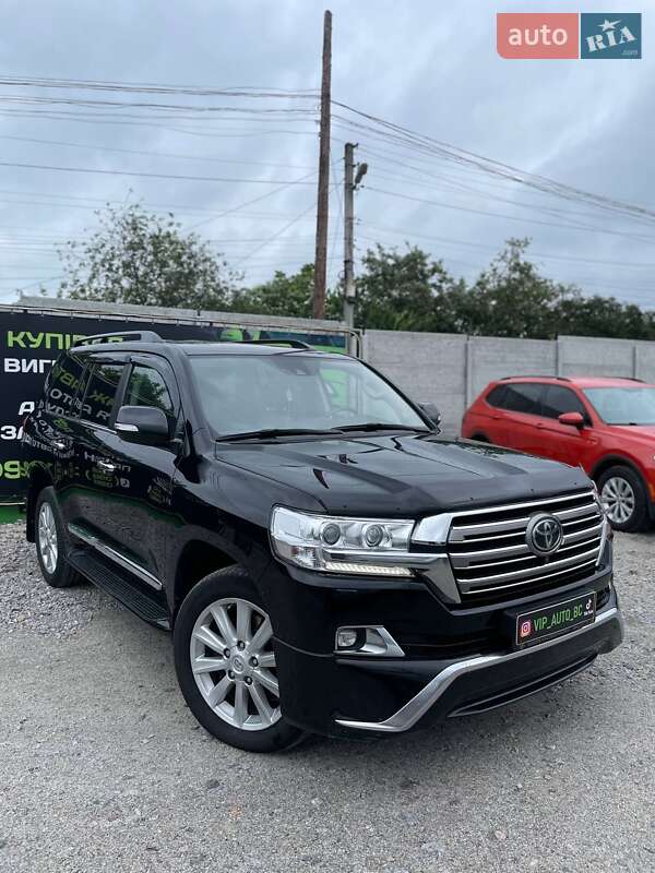 Toyota Land cruiser (2016)