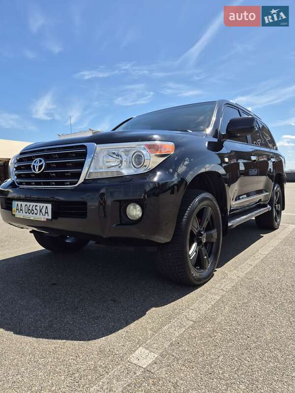 Toyota Land cruiser (2011)