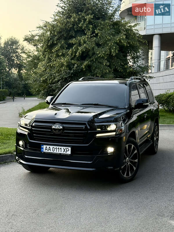 Toyota Land cruiser (2019)