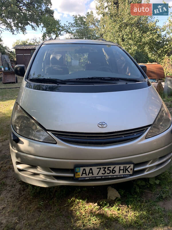 Toyota Previa (2000)