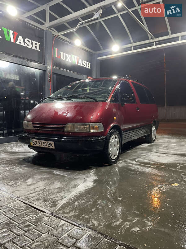Toyota Previa (1990)