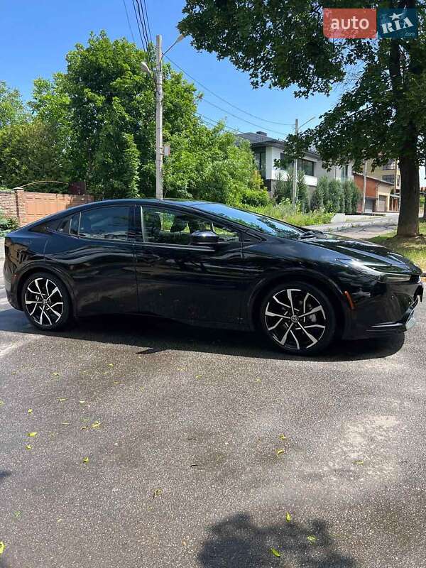 Toyota Prius prime (2023)