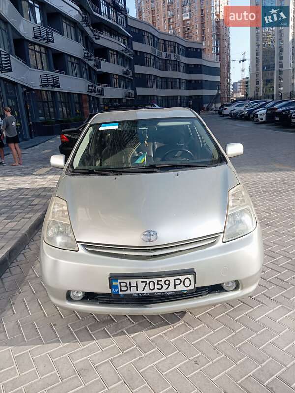 Toyota Prius (2004)