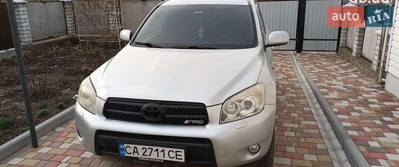 Toyota Rav4 (2007)
