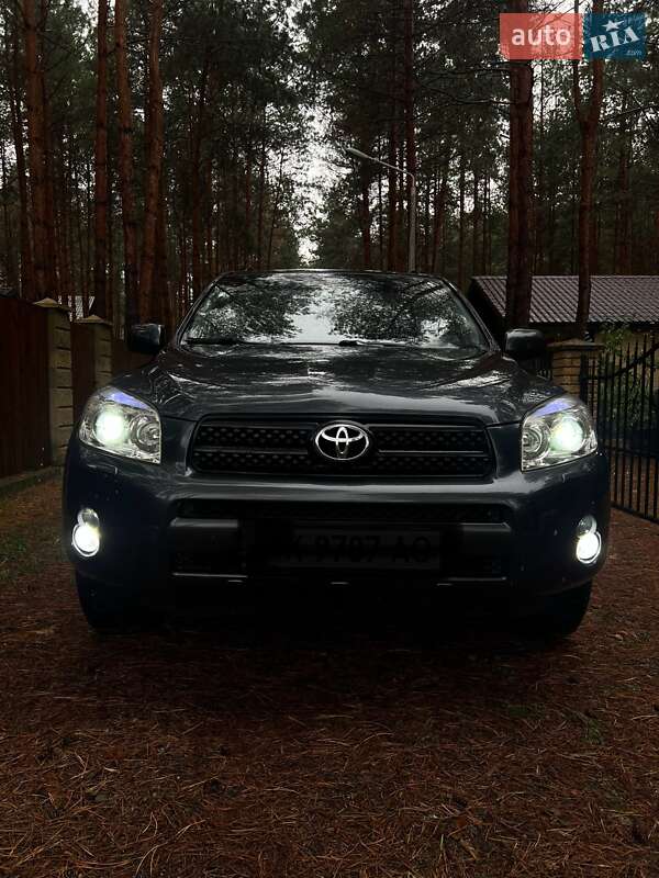 Toyota Rav4 (2006)