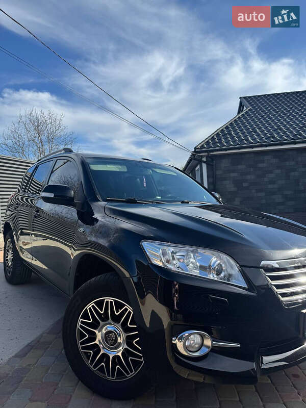 Toyota Rav4 (2011)
