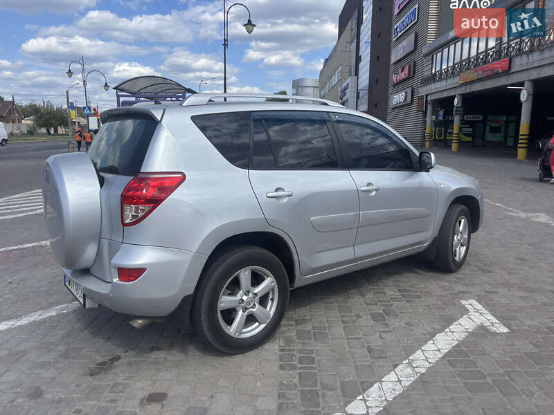 Toyota Rav4 (2006)