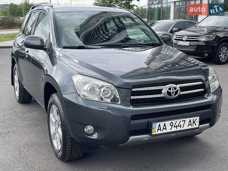 Toyota Rav4 (2008)