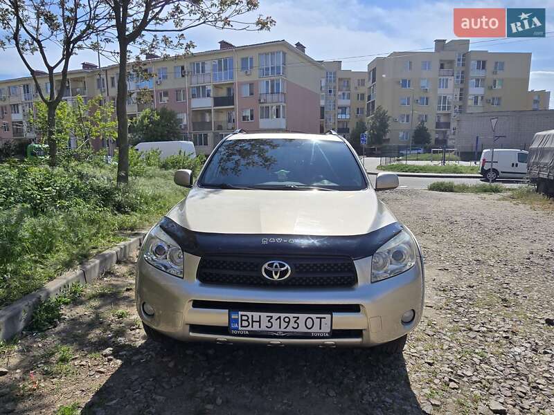 Toyota Rav4 (2007)