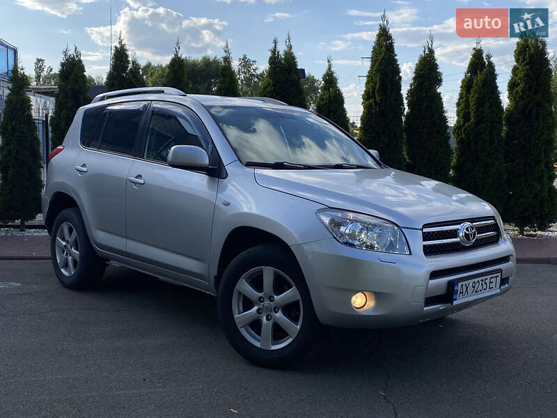 Toyota Rav4 (2008)