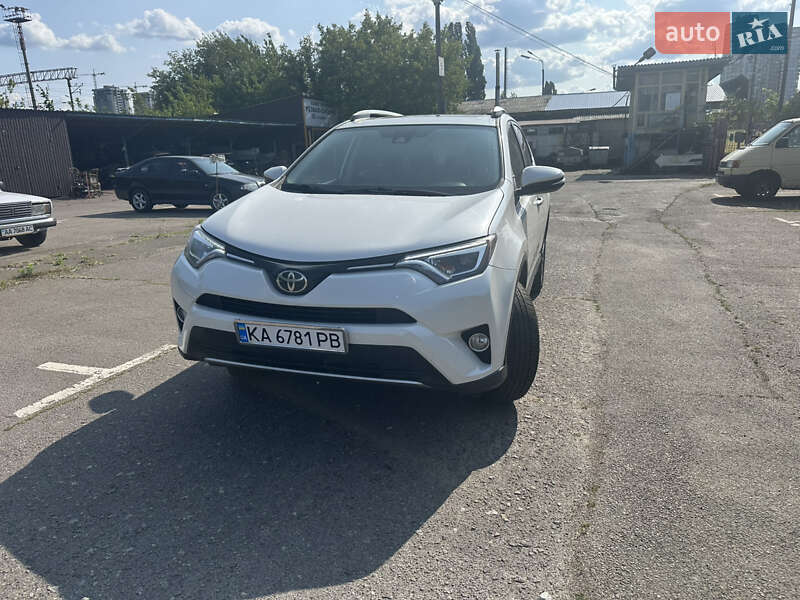 Toyota Rav4 (2016)