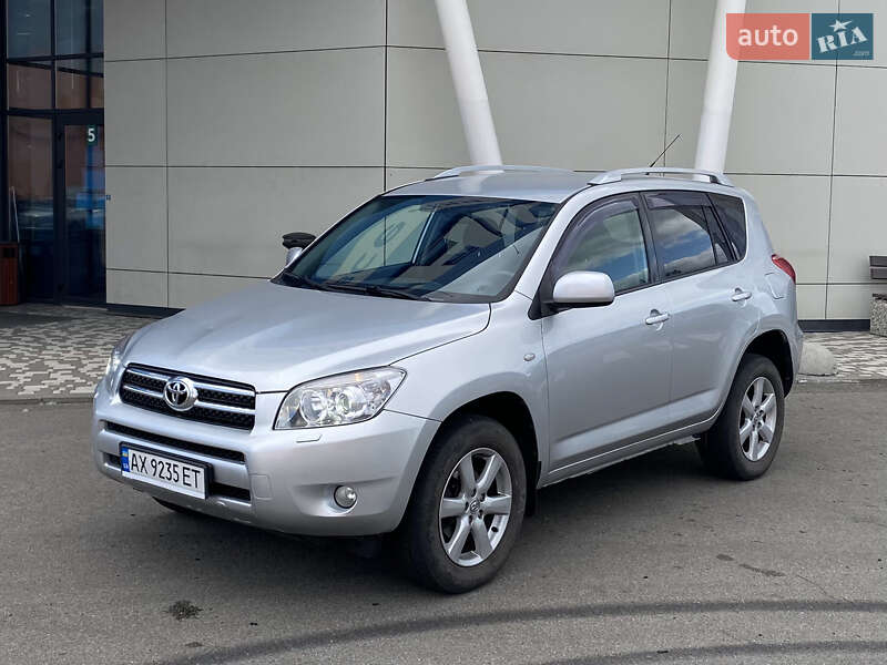 Toyota Rav4 (2008)