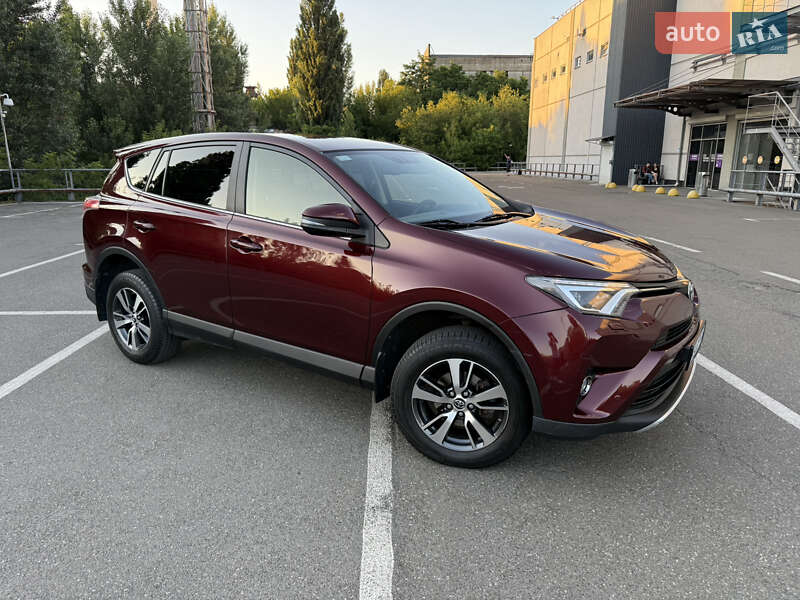 Toyota Rav4 (2016)