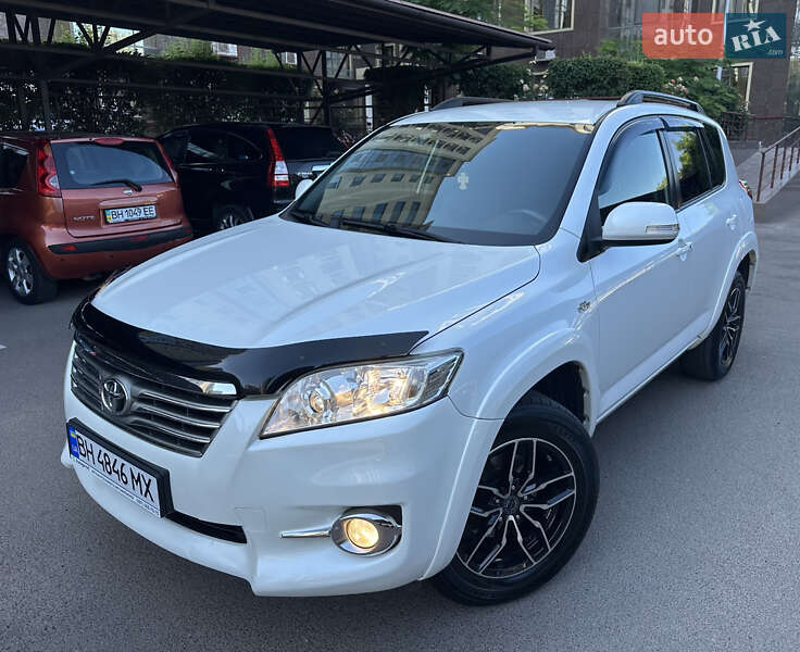 Toyota Rav4 (2011)