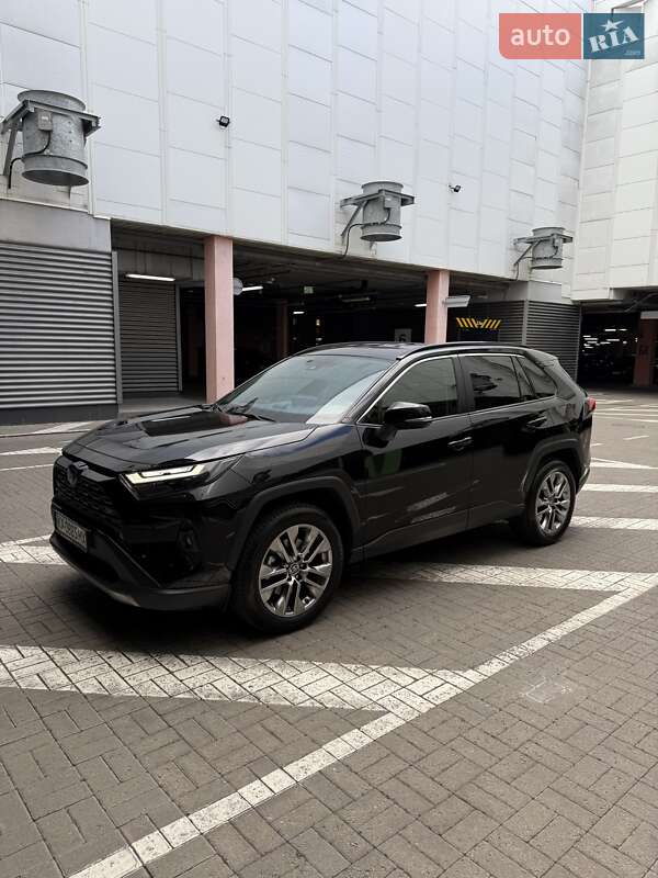 Toyota Rav4 (2024)