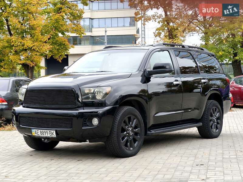 Toyota Sequoia (2008)