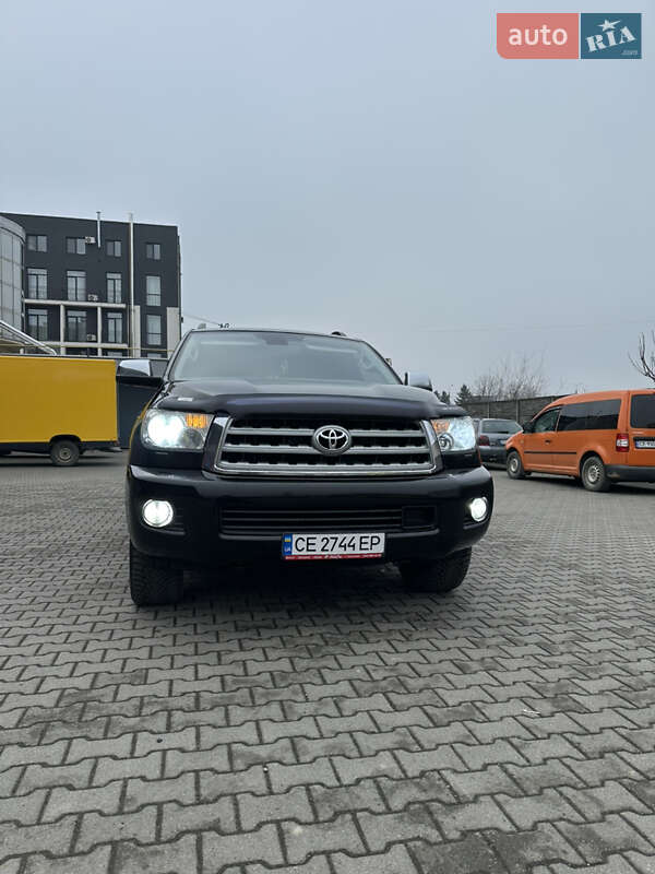 Toyota Sequoia (2013)