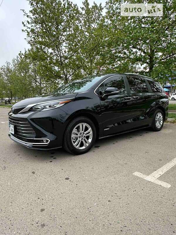 Toyota Sienna (2021)