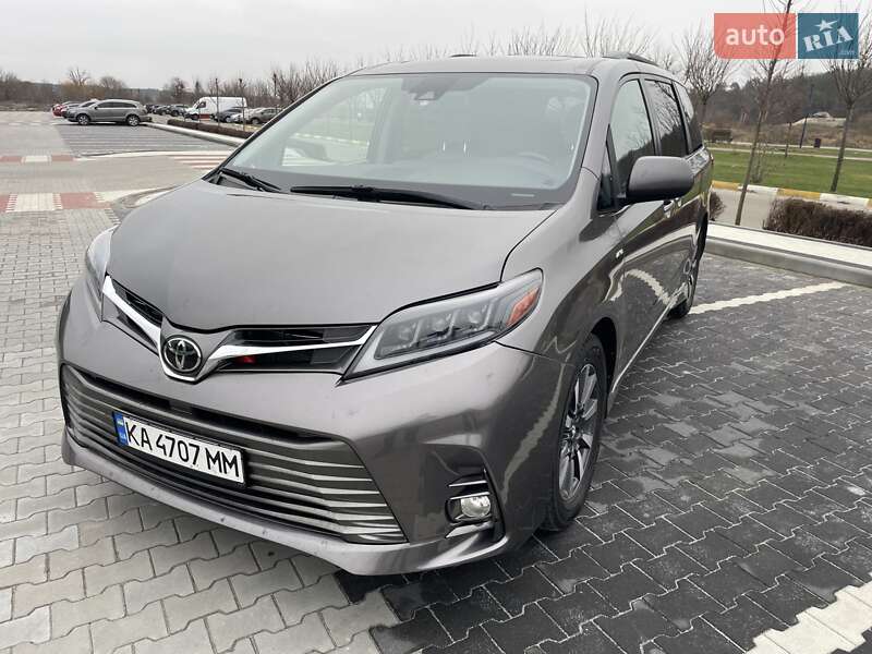 Toyota Sienna (2019)