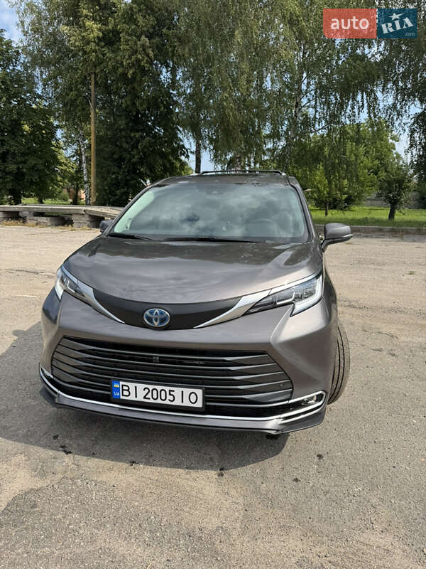 Toyota Sienna (2021)