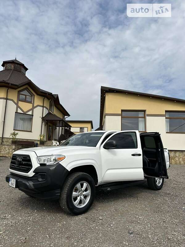 Toyota Tacoma (2018)