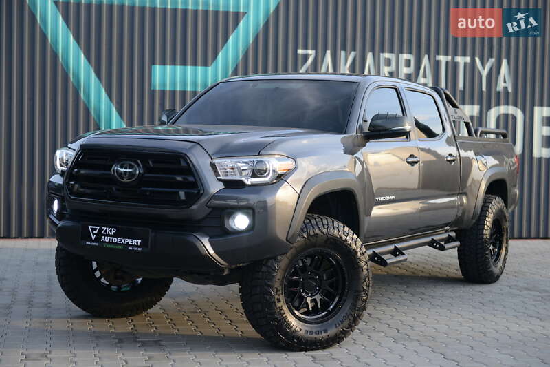 Toyota Tacoma (2017)