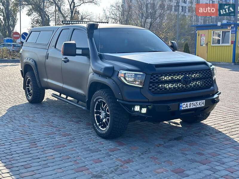 Toyota Tundra (2011)