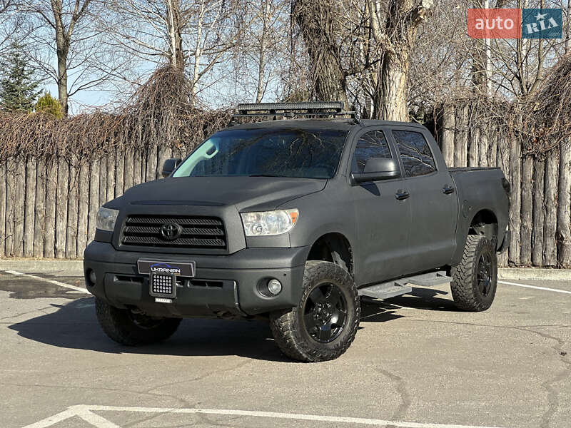 Toyota Tundra (2008)