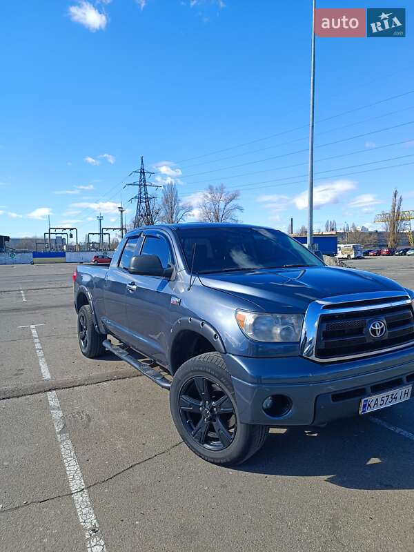 Toyota Tundra (2008)