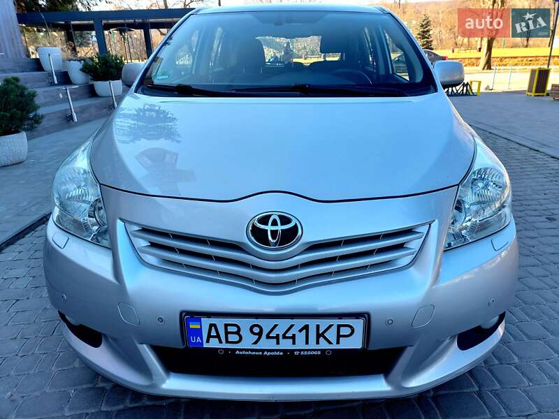 Toyota Verso (2009)