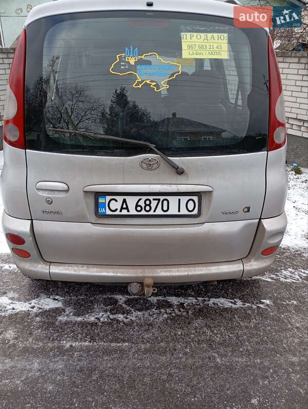 Toyota Yaris verso (2000)