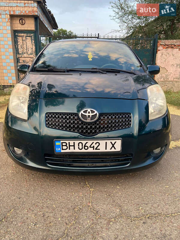 Toyota Yaris (2006)
