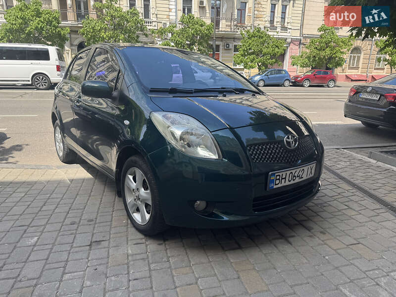 Toyota Yaris (2006)