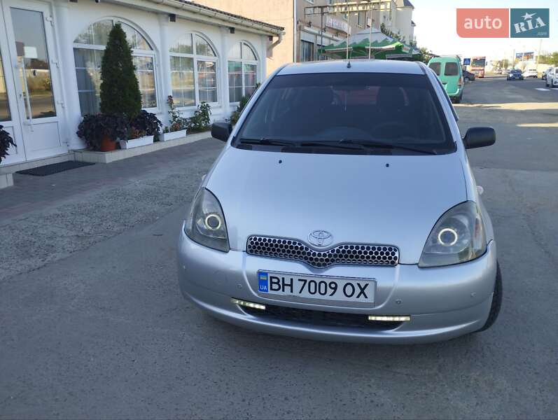 Toyota Yaris (2001)