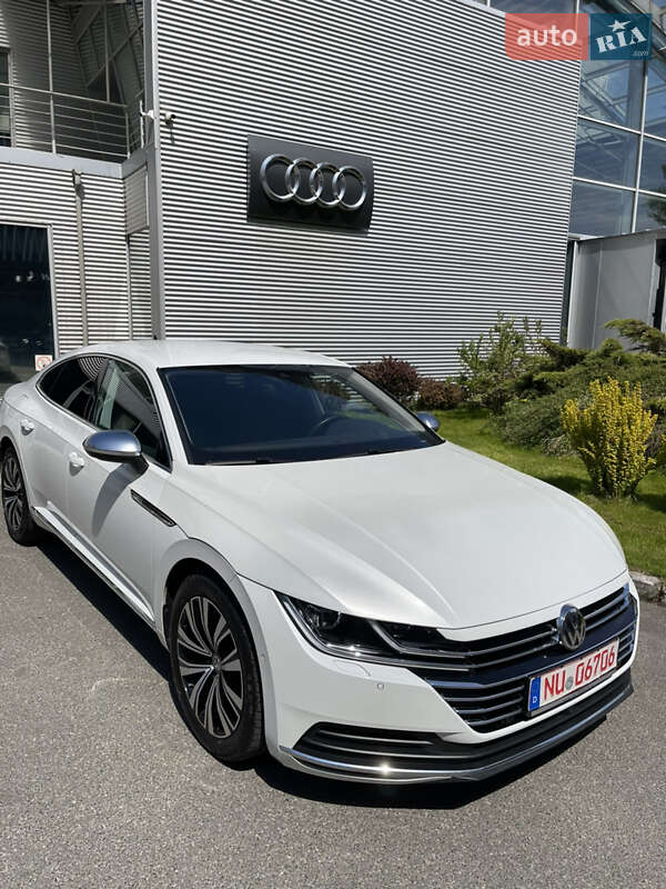 Volkswagen Arteon (2017)