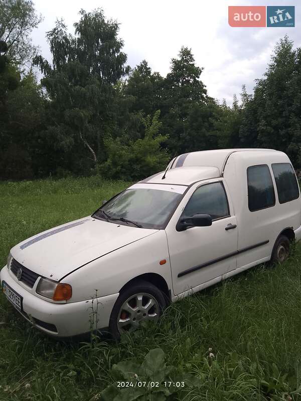 Volkswagen Caddy (2003)