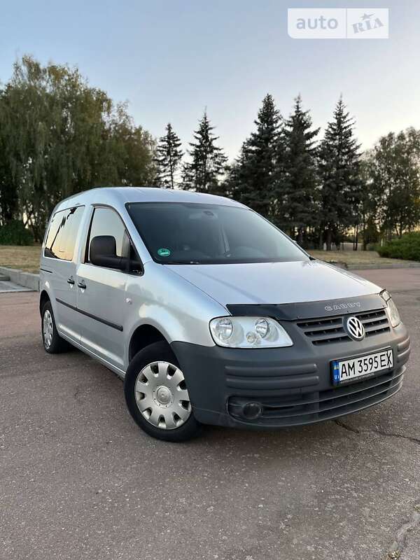 Volkswagen Caddy (2009)