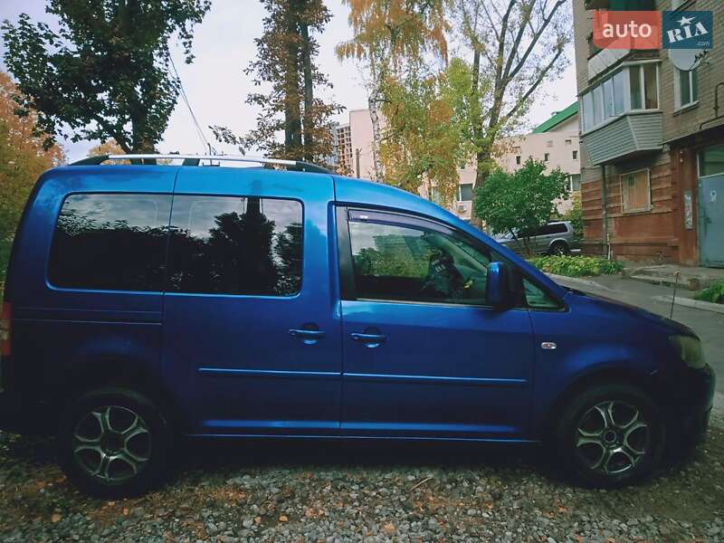Volkswagen Caddy (2011)