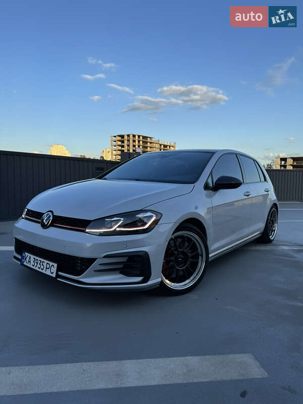Volkswagen Golf gti (2017)