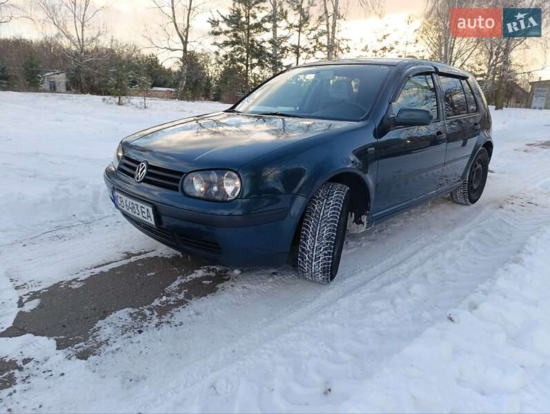 Volkswagen Golf (2001)