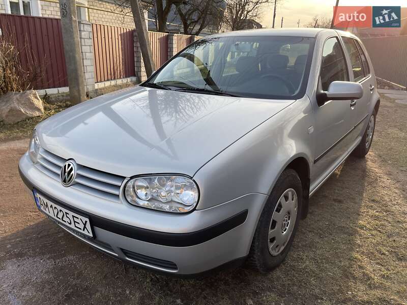 Volkswagen Golf (2000)