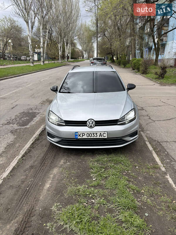 Volkswagen Golf (2019)