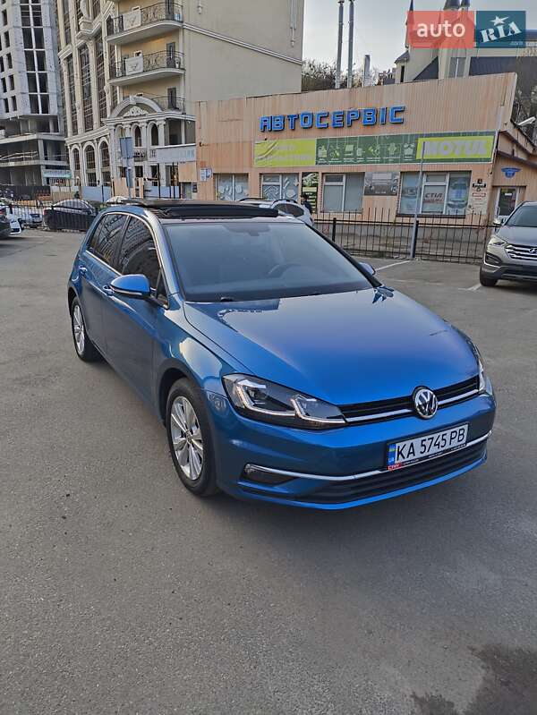 Volkswagen Golf (2019)
