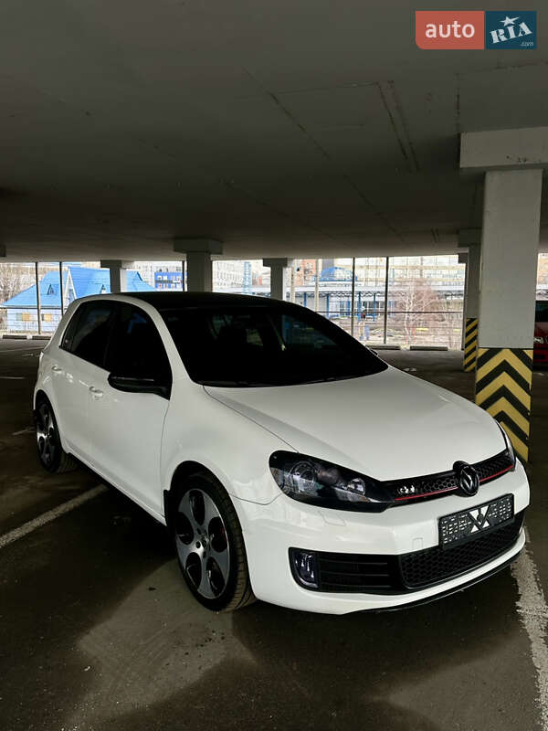 Volkswagen Golf (2010)
